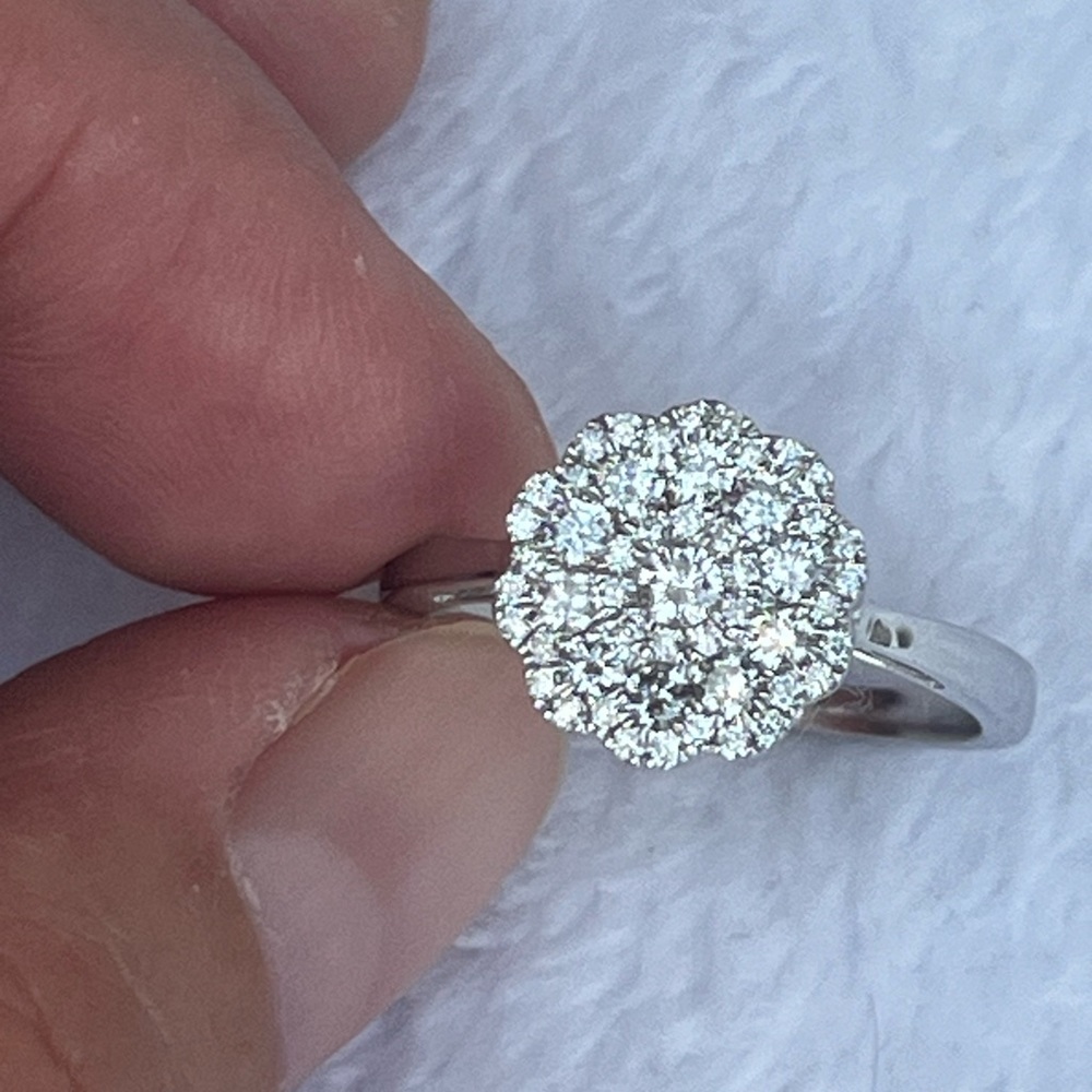 18k Solid white gold diamond ring.